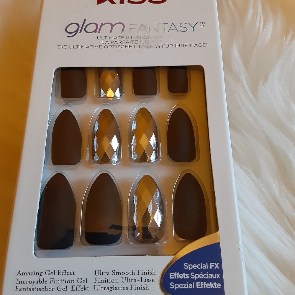 KISS GEL FANTASY READY TO WEAR NAILS